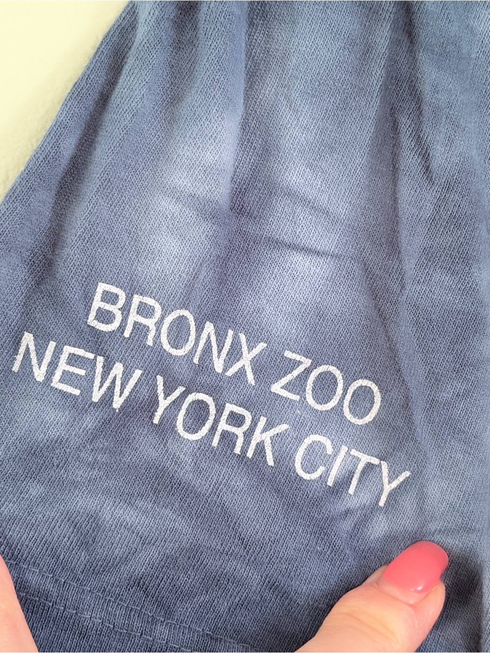 The Mountain Bronx Zoo Big Cats Graphic Tie Dye T-Shirt Size Small Blue Wildlife - Picture 3 of 5